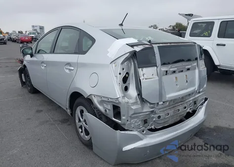 2015 Toyota Prius z USA, uszkodzony, nr VIN JTDKN3DU5F1931380